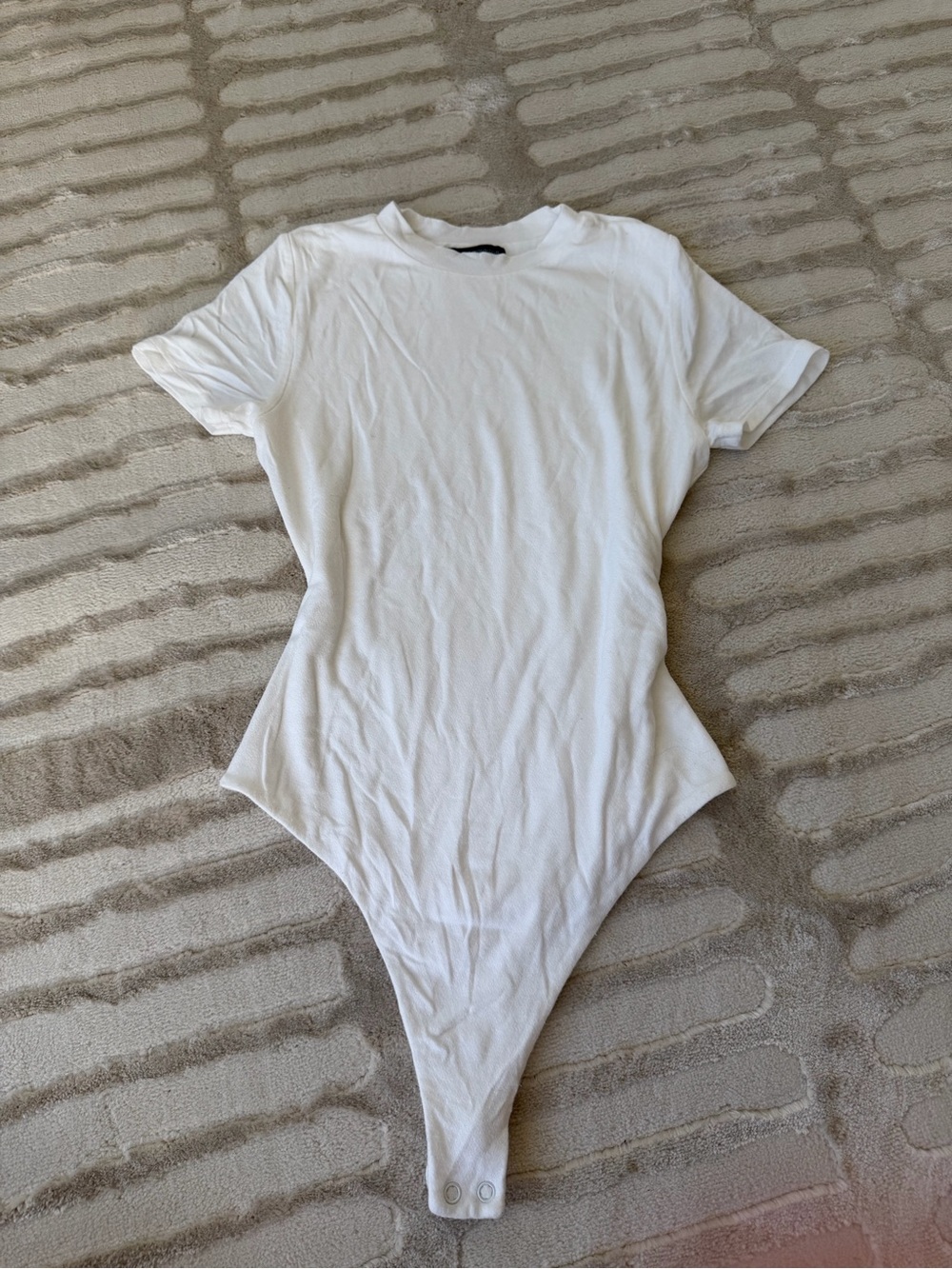 naked wardrobe white clip bodysuit thong - Picture 2 of 4